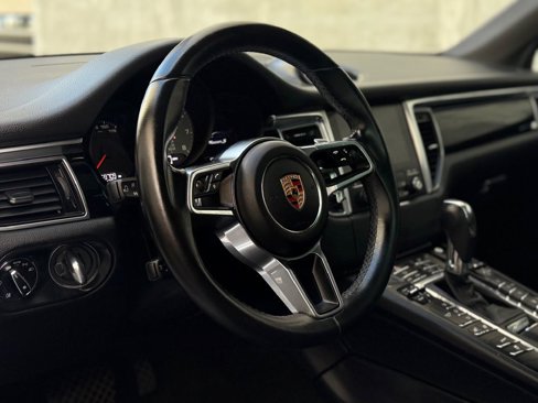 Used 2017 Porsche Macan S image 19