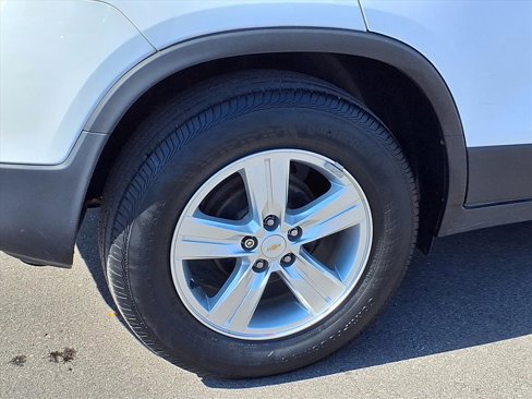 Used 2020 Chevrolet Trax LS image 24