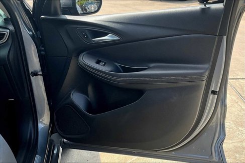 Used 2022 Buick Encore GX Select w/ Sport Touring Package image 22