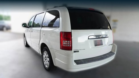 Used 2010 Chrysler Town & Country LX w/ PWR Window Group image 5