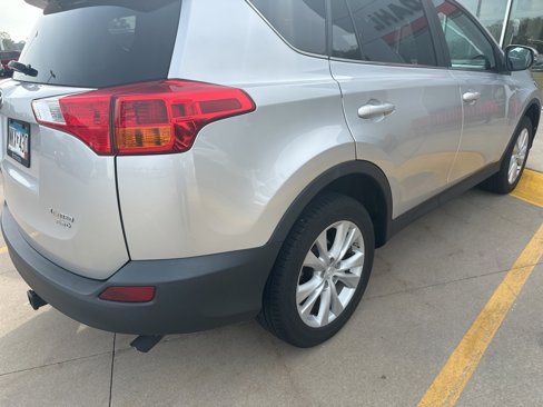 Used 2015 Toyota RAV4 Limited image 18