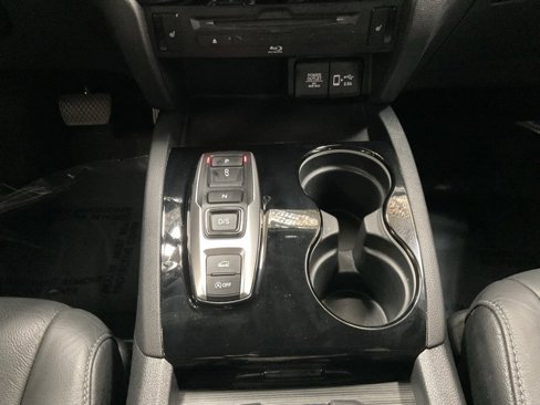 Certified 2020 Honda Pilot Touring image 30