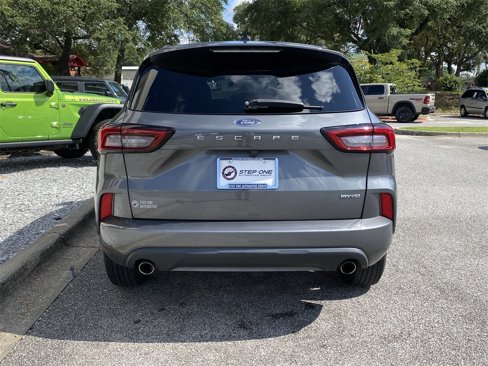 Used 2023 Ford Escape ST-Line image 8