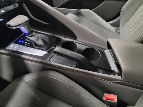 Used 2023 Hyundai Elantra SEL image 26