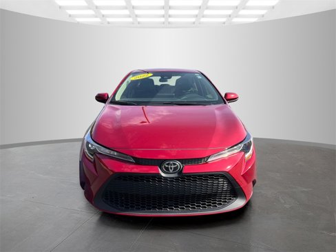Used 2022 Toyota Corolla LE image 2