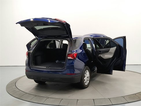 Used 2023 Chevrolet Equinox LS w/ LS Convenience Package image 15