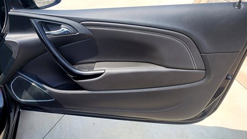 Used 2018 Buick Cascada Premium image 24