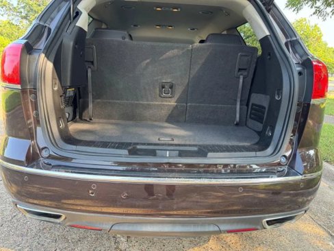 Used 2017 Buick Enclave Leather image 10