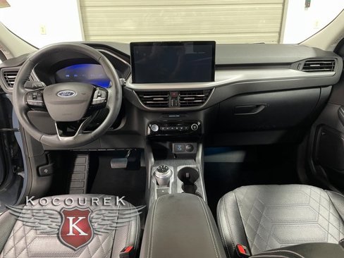 Used 2023 Ford Escape Platinum w/ Premium Technology Package image 13