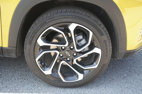 New 2024 Chevrolet Trax RS w/ Sunroof Package image 13