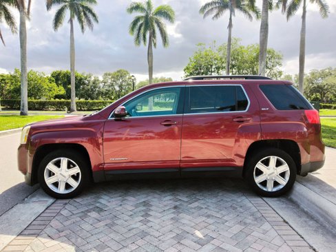Used 2011 GMC Terrain SLT image 4