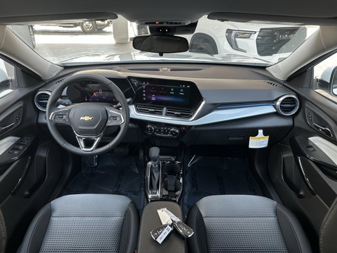 New 2025 Chevrolet Trax LT w/ Driver Confidence Package image 19