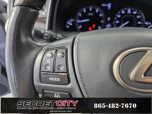 Used 2015 Lexus LS 460 AWD image 16