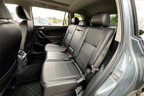 Used 2020 Volkswagen Tiguan SEL image 23