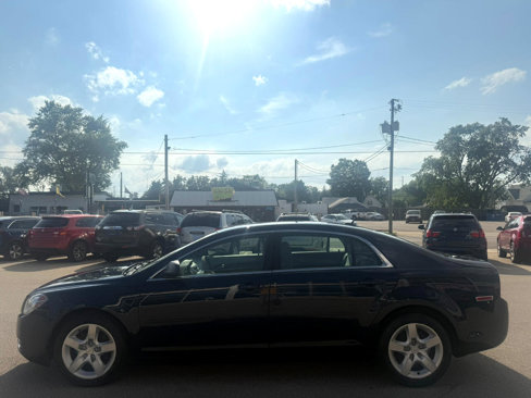Used 2010 Chevrolet Malibu LS image 2