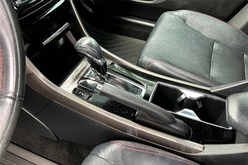 Used 2017 Honda Accord Sport Special Edition image 12