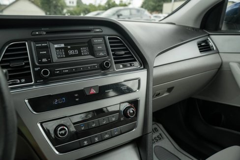 Used 2017 Hyundai Sonata SE image 17
