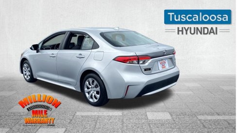 Used 2022 Toyota Corolla LE image 6