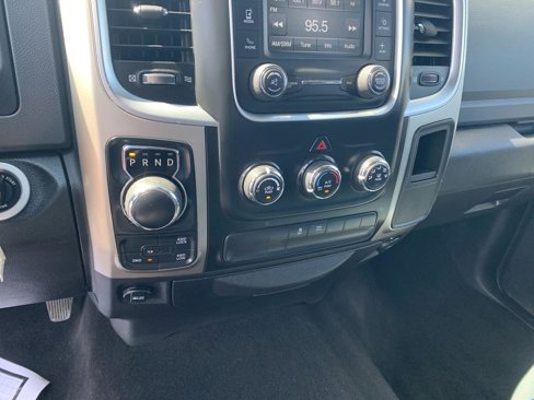 Used 2015 RAM 1500 Classic SLT image 15