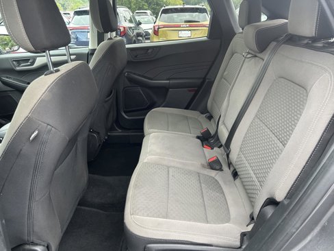 Used 2022 Ford Escape SE w/ SE Sport Appearance Package image 9