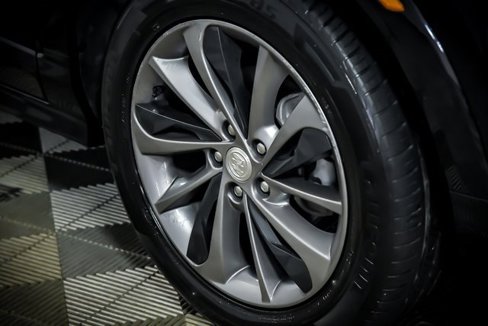 Used 2020 Buick Encore GX Essence w/ Sport Touring Package image 3