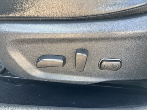Used 2023 Nissan Sentra SR w/ SR Premium Package image 11