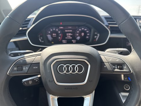 Certified 2025 Audi Q3 2.0T Premium w/ Convenience Package image 10