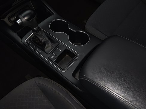 Used 2018 Kia Sorento LX image 26