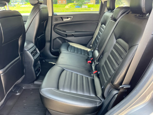 Used 2022 Ford Edge SEL w/ Convenience Package image 11