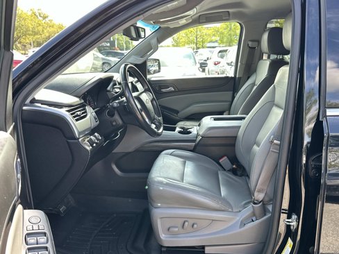 Used 2016 Chevrolet Suburban LT w/ Luxury Package image 19