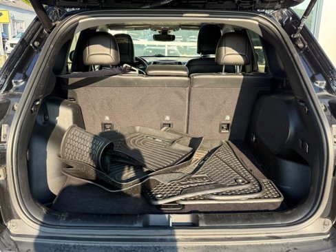 Used 2020 Jeep Cherokee Trailhawk image 5