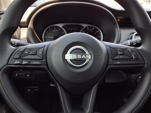 New 2025 Nissan Kicks Play S image 15