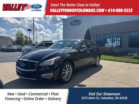 Used 2016 INFINITI Q70 3.7 w/ Technology Package image 2
