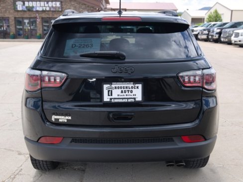 Used 2018 Jeep Compass Latitude image 4