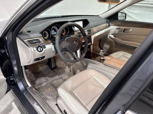 Used 2014 Mercedes-Benz E 350 Sedan image 24
