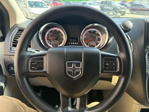 Used 2013 Dodge Grand Caravan SE image 39