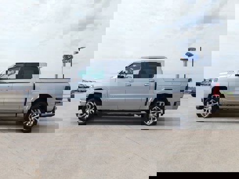 Used 2022 RAM 1500 Laramie w/ Laramie Southwest Edition image 2