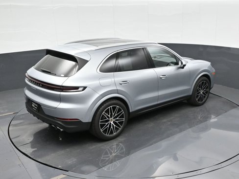 Used 2024 Porsche Cayenne image 29
