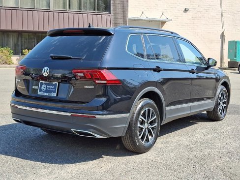 Certified 2021 Volkswagen Tiguan SE image 10