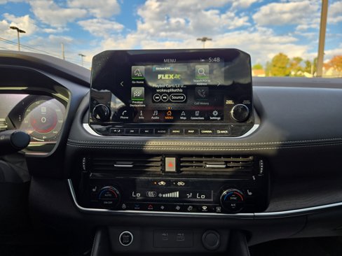 Used 2021 Nissan Rogue Platinum image 25