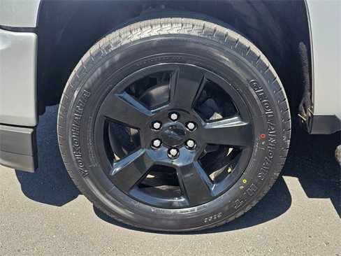 Used 2018 Chevrolet Silverado 1500 Custom w/ Rally 1 Edition image 8
