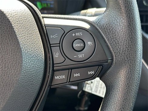 Used 2022 Toyota Corolla LE image 23