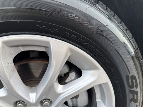 Used 2021 Chevrolet Equinox LS w/ LS Convenience Package image 11