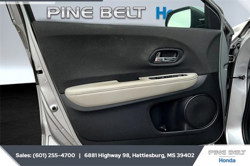 Used 2021 Honda HR-V LX image 17