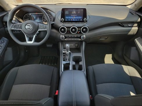 Used 2025 Nissan Sentra SV image 12