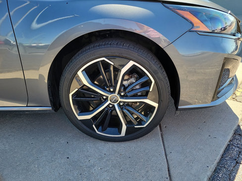 Used 2024 Nissan Altima 2.5 SR image 9