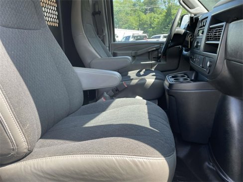 Used 2023 GMC Savana 2500 w/ Driver Convenience Package image 16