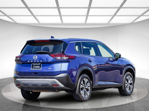 Used 2021 Nissan Rogue SV image 4