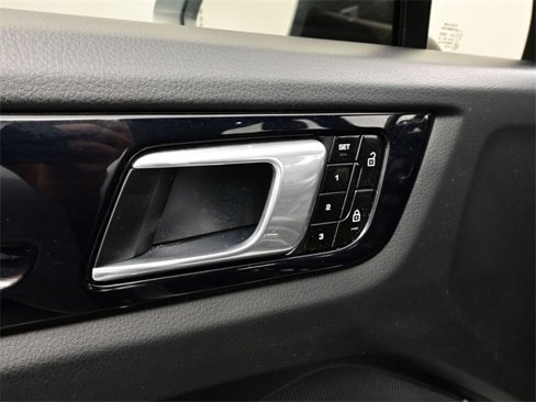 Certified 2020 Porsche Cayenne image 15
