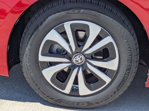 Used 2017 Toyota Prius Prime Premium image 13